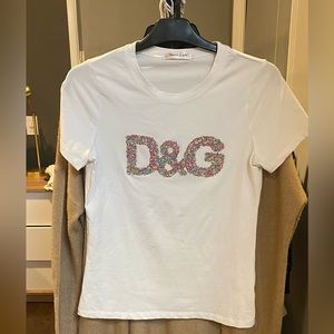! SOLD ! White t shirt with beads and pearls